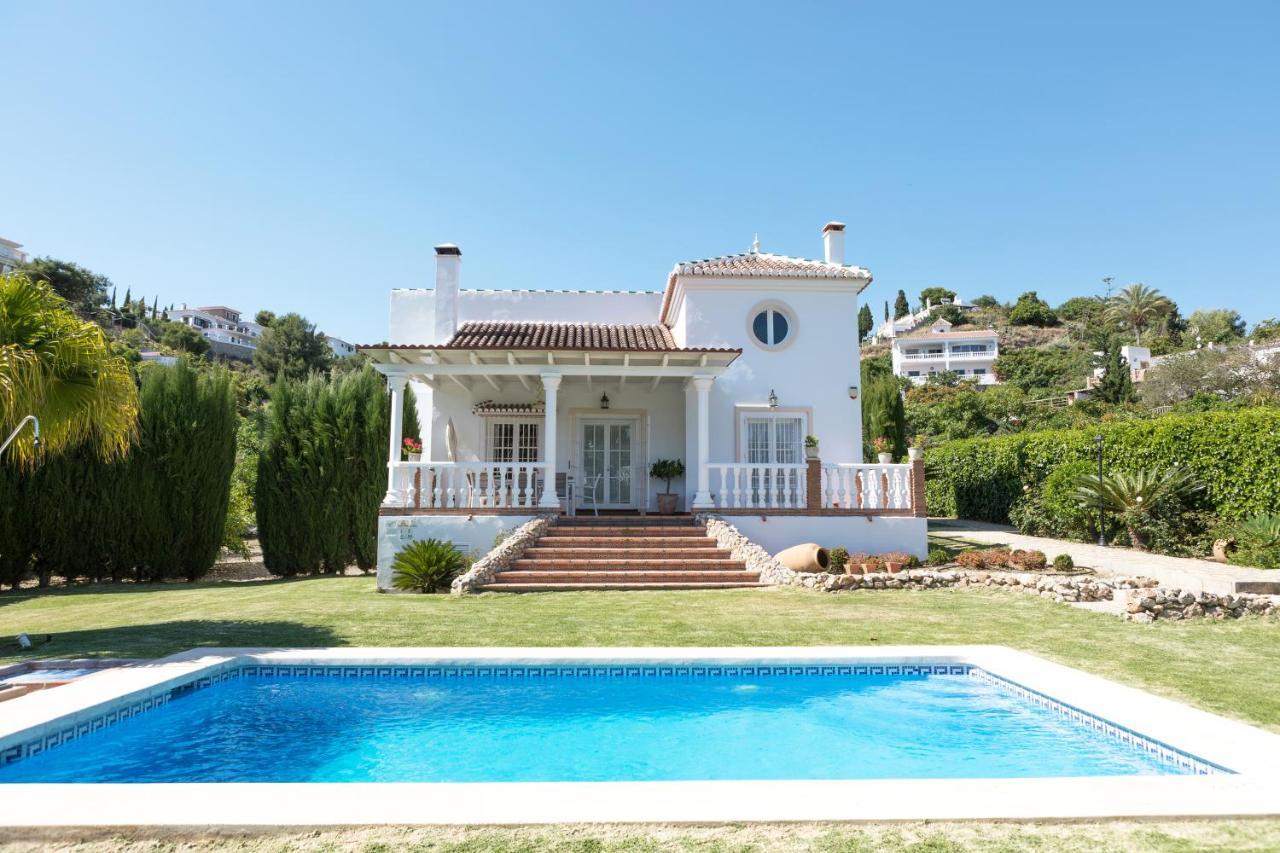 Villa Las Tinajas Luxury Nerja Dış mekan fotoğraf