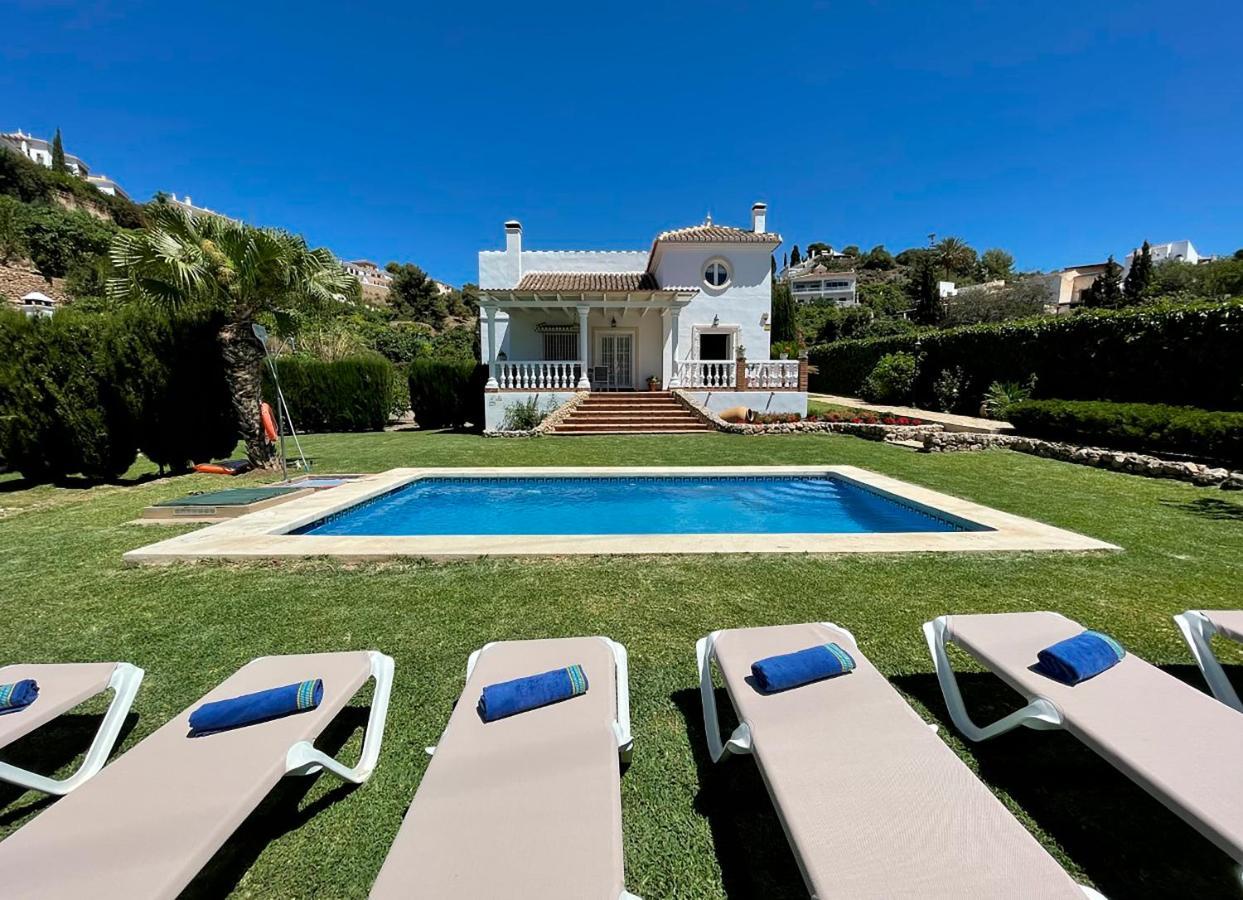 Villa Las Tinajas Luxury Nerja Dış mekan fotoğraf